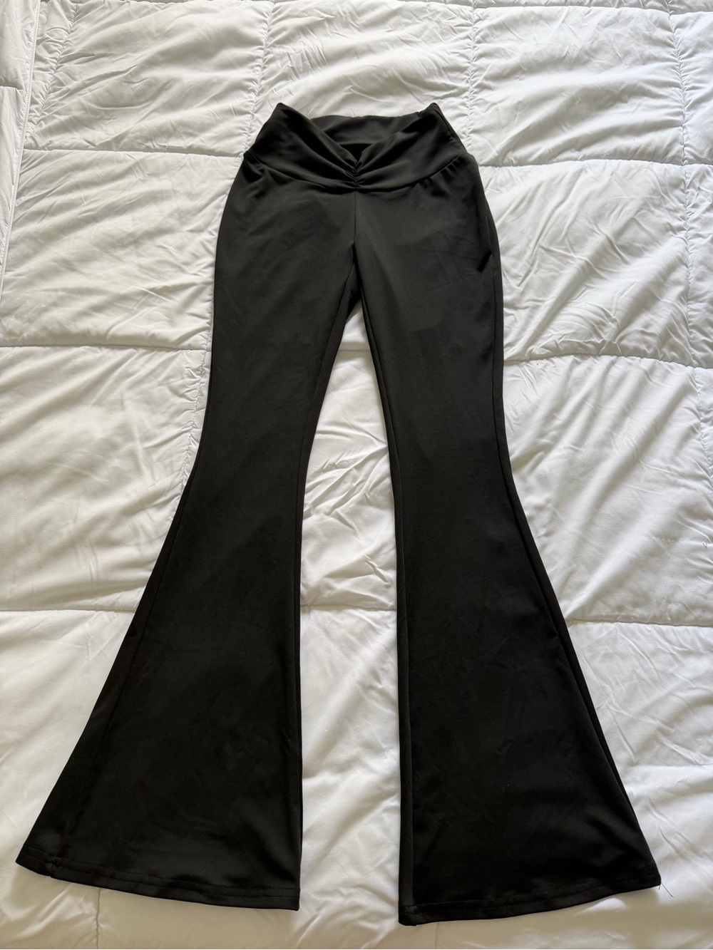 SHEIN Black Flared Scrunch Waist Yoga Pants